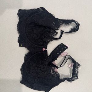 NWT Victoria's Secret Black Lace Bra